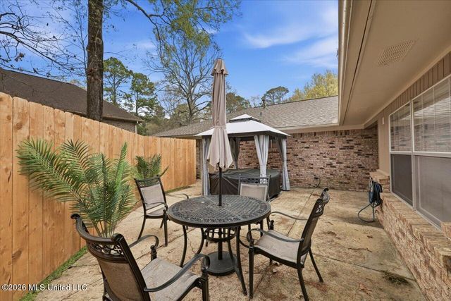 69 Summit Ridge Drive, Brandon, MS 39042