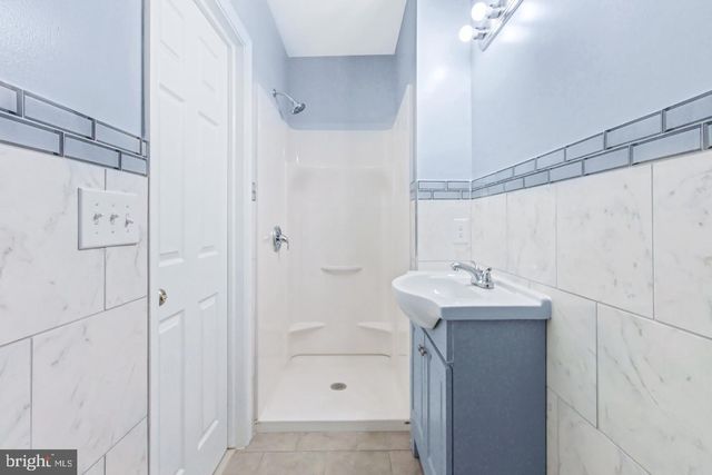 664 POPLAR ST, Lancaster, PA 17603