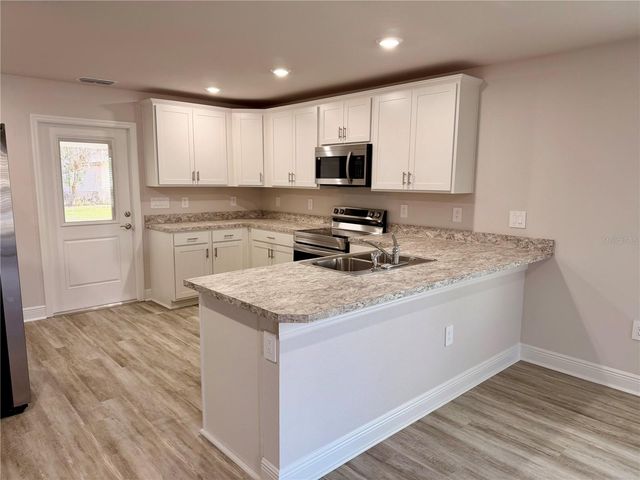 445 ALVINA AVENUE, Lake Wales, FL 33853