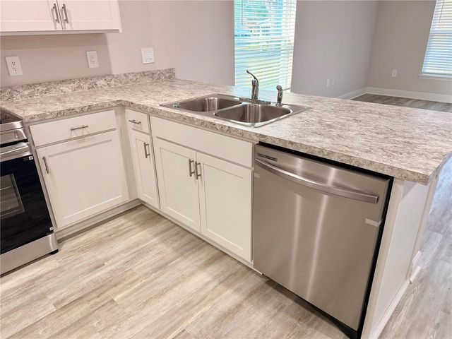 445 ALVINA AVENUE, Lake Wales, FL 33853