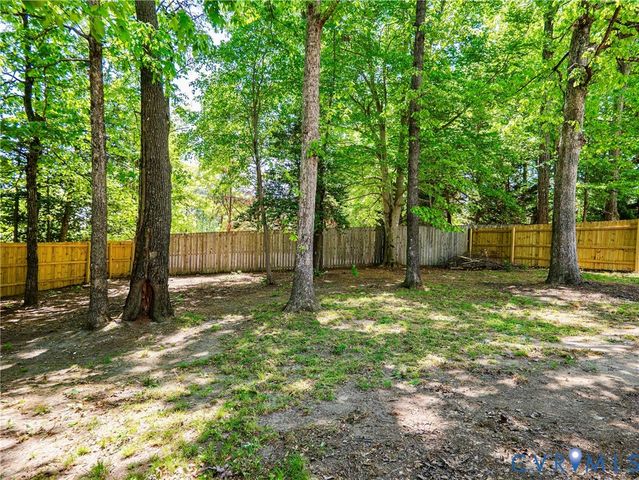 10929 Point Grey Rd, Henrico, VA 23233