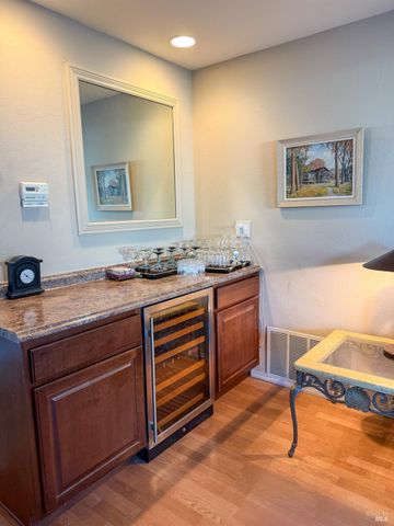 124 Gregory Ln, Vallejo, CA 94591