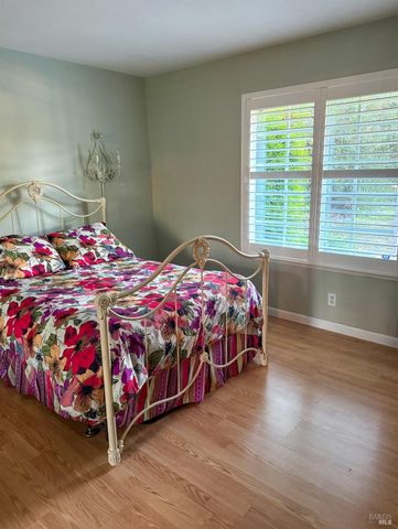 124 Gregory Ln, Vallejo, CA 94591