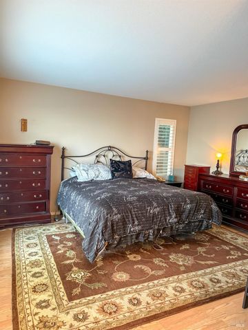 124 Gregory Ln, Vallejo, CA 94591