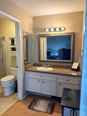 124 Gregory Ln, Vallejo, CA 94591