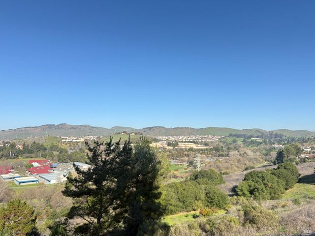 124 Gregory Ln, Vallejo, CA 94591