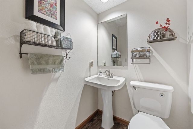 2060 Holiday Rd, Coralville, IA 52241