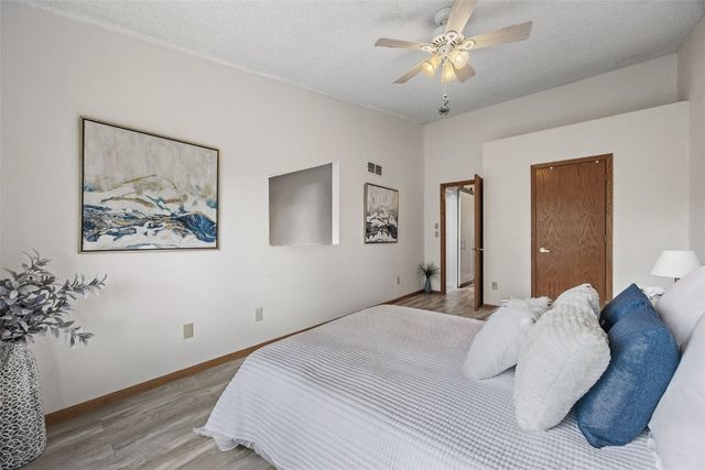 2060 Holiday Rd, Coralville, IA 52241