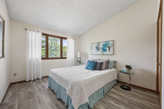 2060 Holiday Rd, Coralville, IA 52241