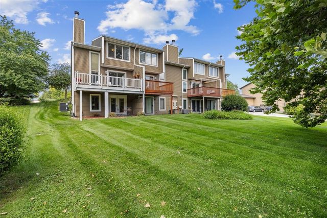 2060 Holiday Rd, Coralville, IA 52241