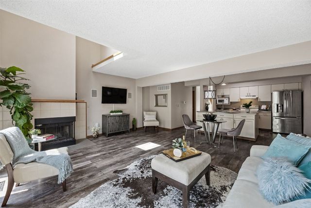 2060 Holiday Rd, Coralville, IA 52241