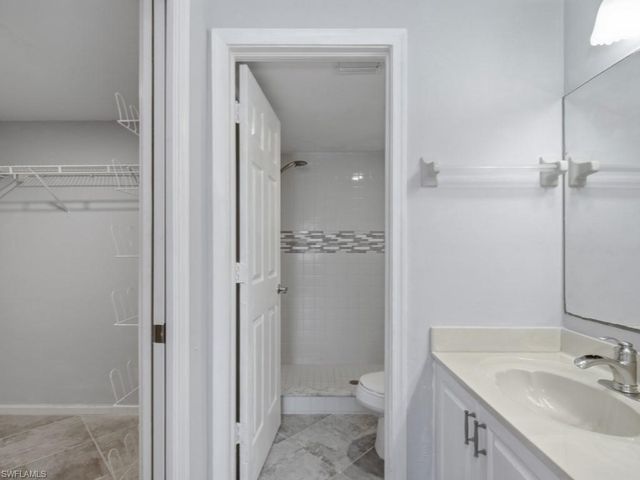 5784 Deauville CIR B204, Naples, FL 34112