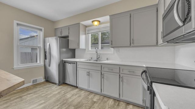 649 INDIANA AVENUE, West Bend, WI 53095