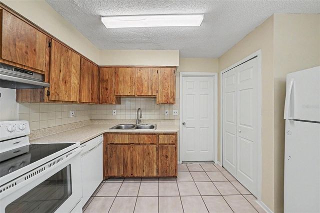 7613 WASHINGTON STREET, Port Richey, FL 34668