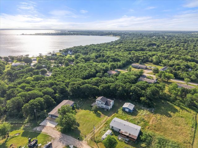 134 County Road 3048, Corsicana, TX 75109