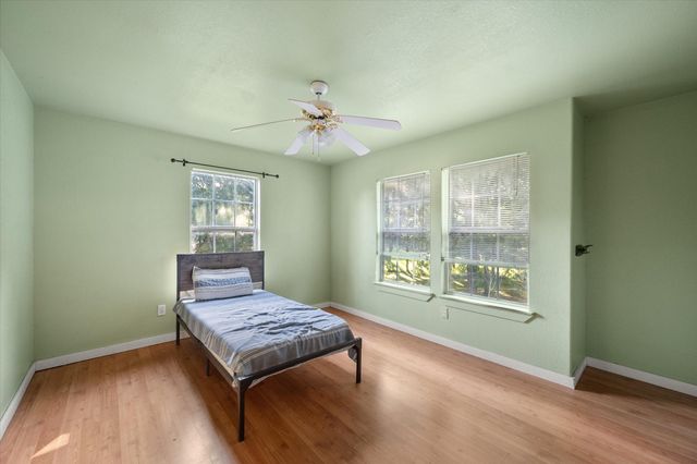 134 County Road 3048, Corsicana, TX 75109