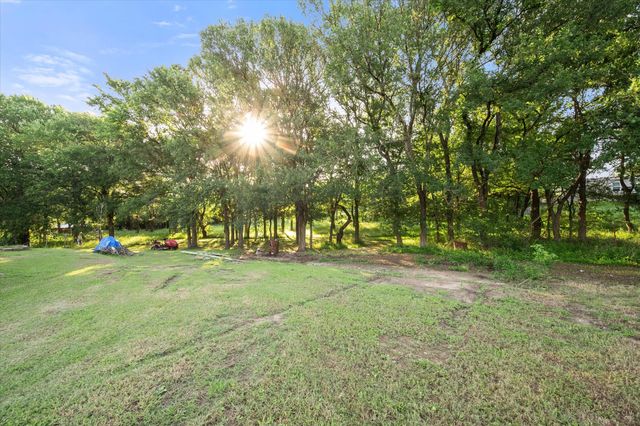 134 County Road 3048, Corsicana, TX 75109