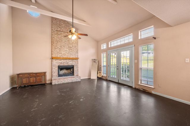134 County Road 3048, Corsicana, TX 75109