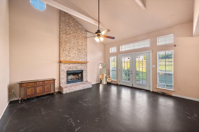 134 County Road 3048, Corsicana, TX 75109