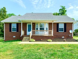 1013 Mile High Dr, Clarksville, TN 37042