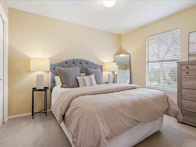 1205 S Main ST, Georgetown, TX 78626