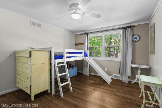 22636 King Richard Court, Beverly Hills, MI 48025