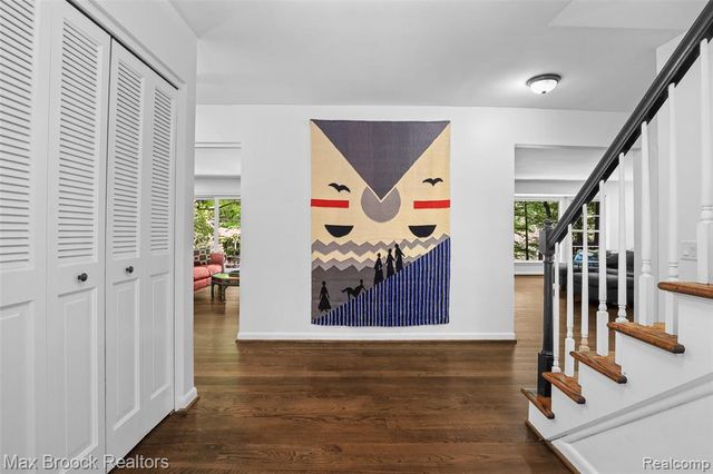 22636 King Richard Court, Beverly Hills, MI 48025