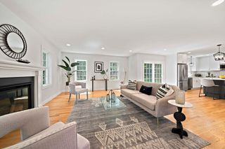 5 Clarendon, Holbrook, MA 02343