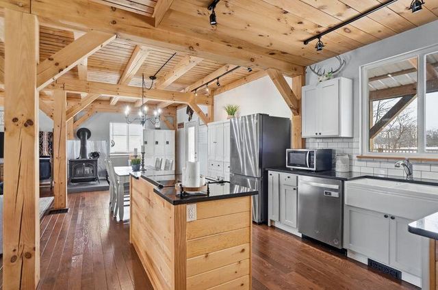 3879 Shamrock Drive, Lapeer, MI 48446