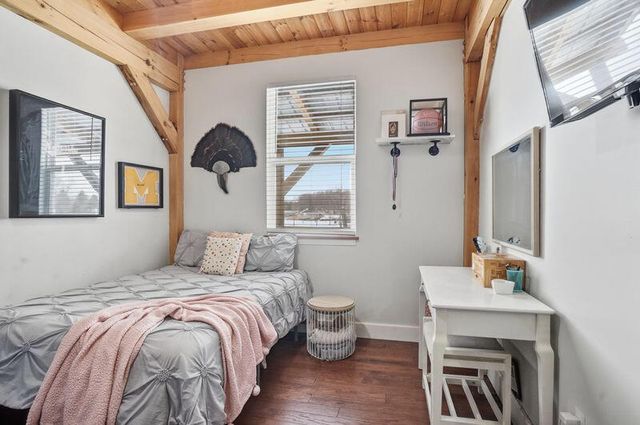 3879 Shamrock Drive, Lapeer, MI 48446