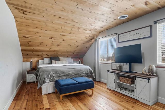 3879 Shamrock Drive, Lapeer, MI 48446