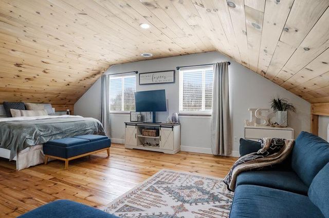 3879 Shamrock Drive, Lapeer, MI 48446