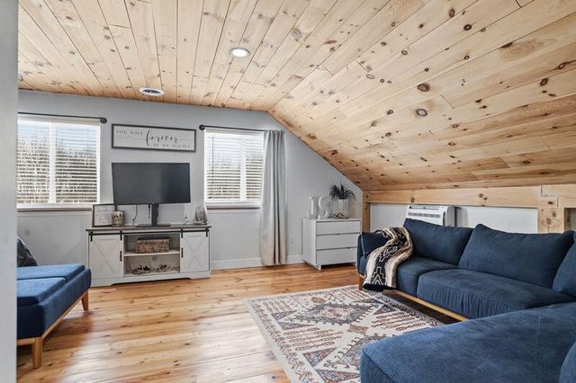 3879 Shamrock Drive, Lapeer, MI 48446