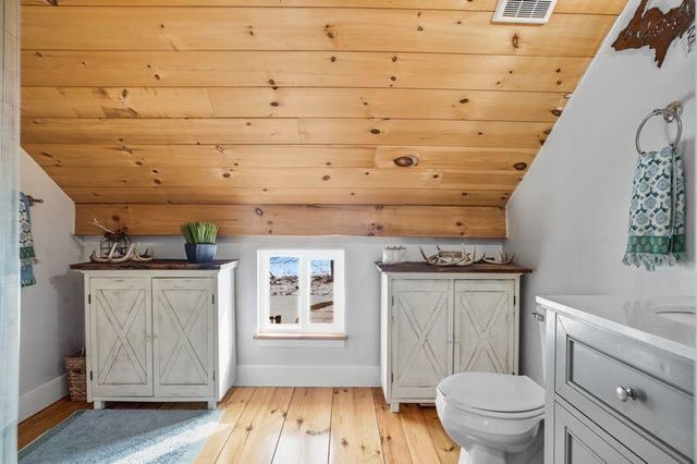 3879 Shamrock Drive, Lapeer, MI 48446