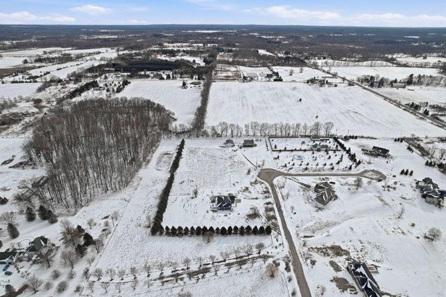 3879 Shamrock Drive, Lapeer, MI 48446