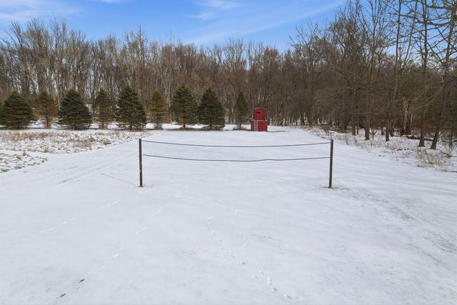 3879 Shamrock Drive, Lapeer, MI 48446