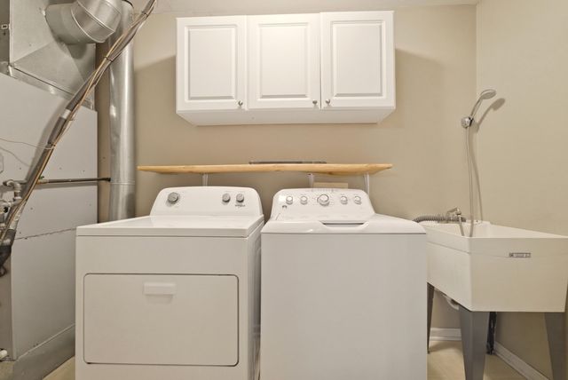 411 Pine Ridge Circle, Lowell, IN 46356