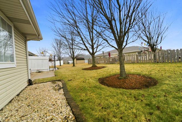 411 Pine Ridge Circle, Lowell, IN 46356