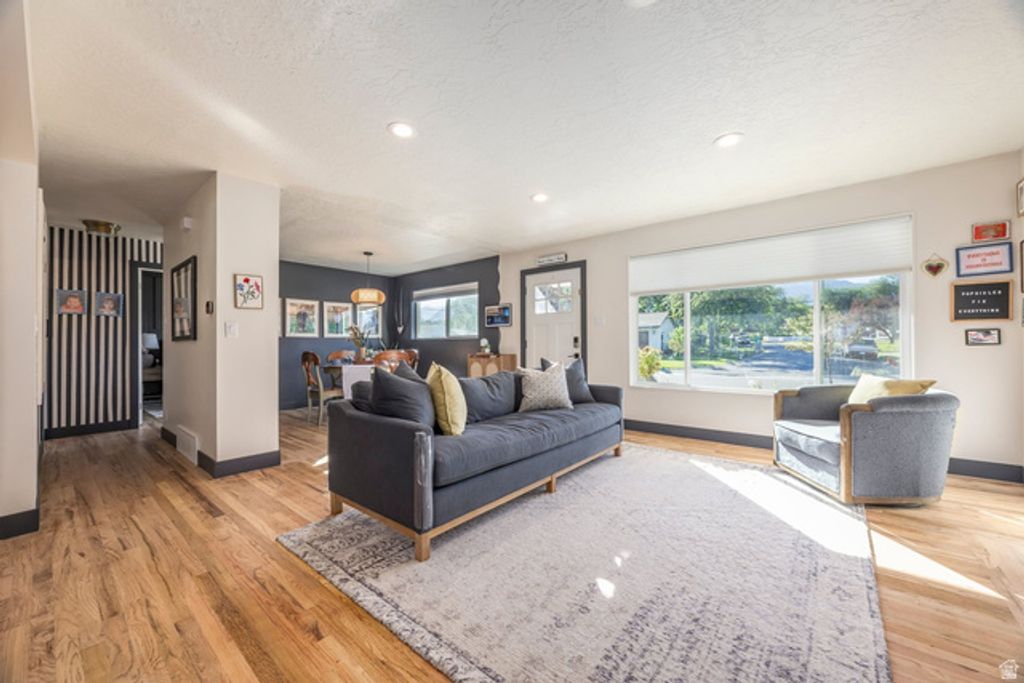 9958 S BARIUM LN, Sandy, UT 84094 — photo 5