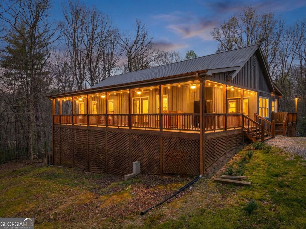 156 Peter Knob Road, Blue Ridge, GA 30513