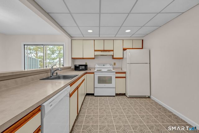 9 Farview Avenue 3-12, Danbury, CT 06810