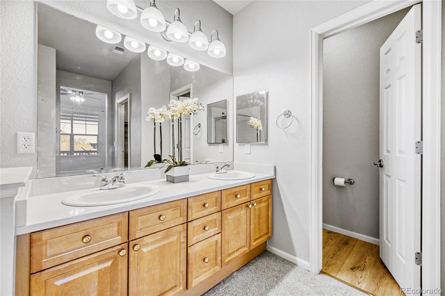 2250 S Vaughn Way 201, Aurora, CO 80014