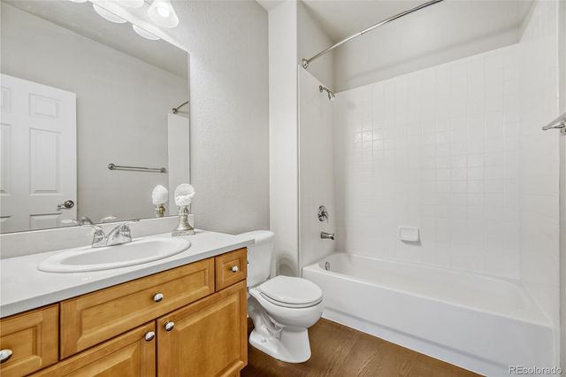 2250 S Vaughn Way 201, Aurora, CO 80014