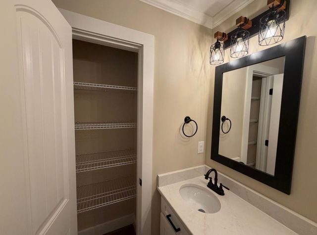 30 Whiteside Street, Spartanburg, SC 29301