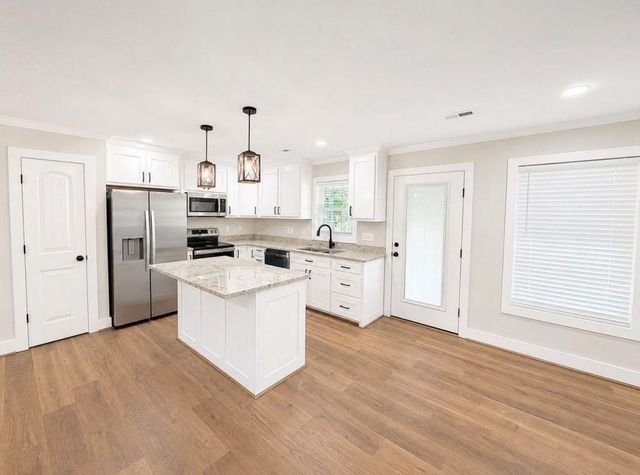 30 Whiteside Street, Spartanburg, SC 29301