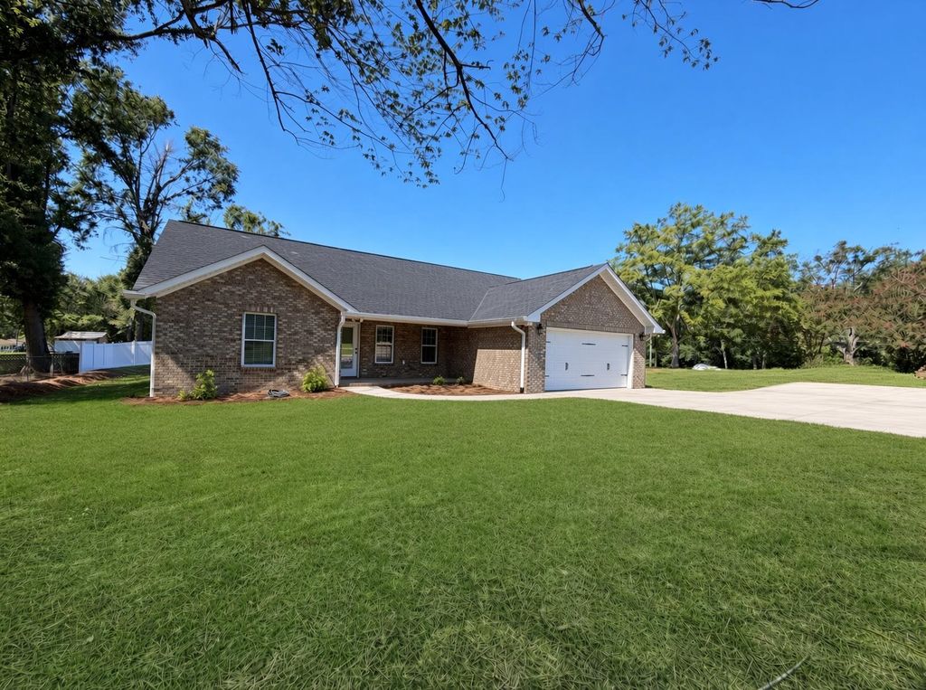 30 Whiteside Street, Spartanburg, SC 29301