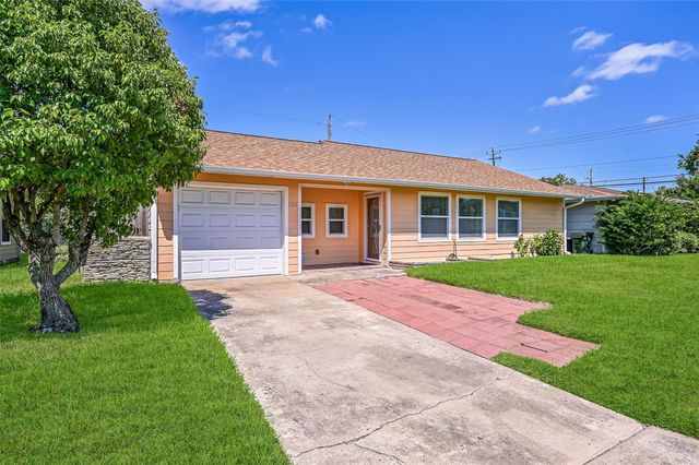 104 Bonita Avenue, Galveston, TX 77550