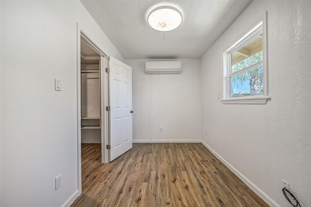 104 Bonita Avenue, Galveston, TX 77550
