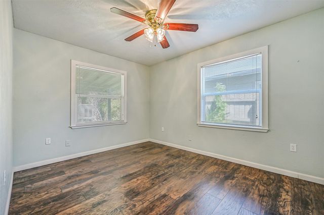 104 Bonita Avenue, Galveston, TX 77550