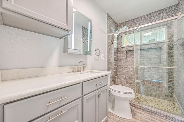 104 Bonita Avenue, Galveston, TX 77550